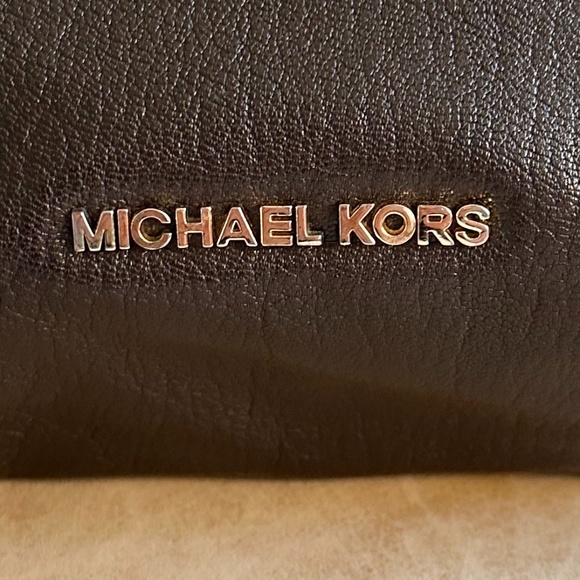 MICHAEL Michael Kors Vanessa Dark Brown Pebbled Leather Medium Shoulder Tote Bag - Picture 5 of 16